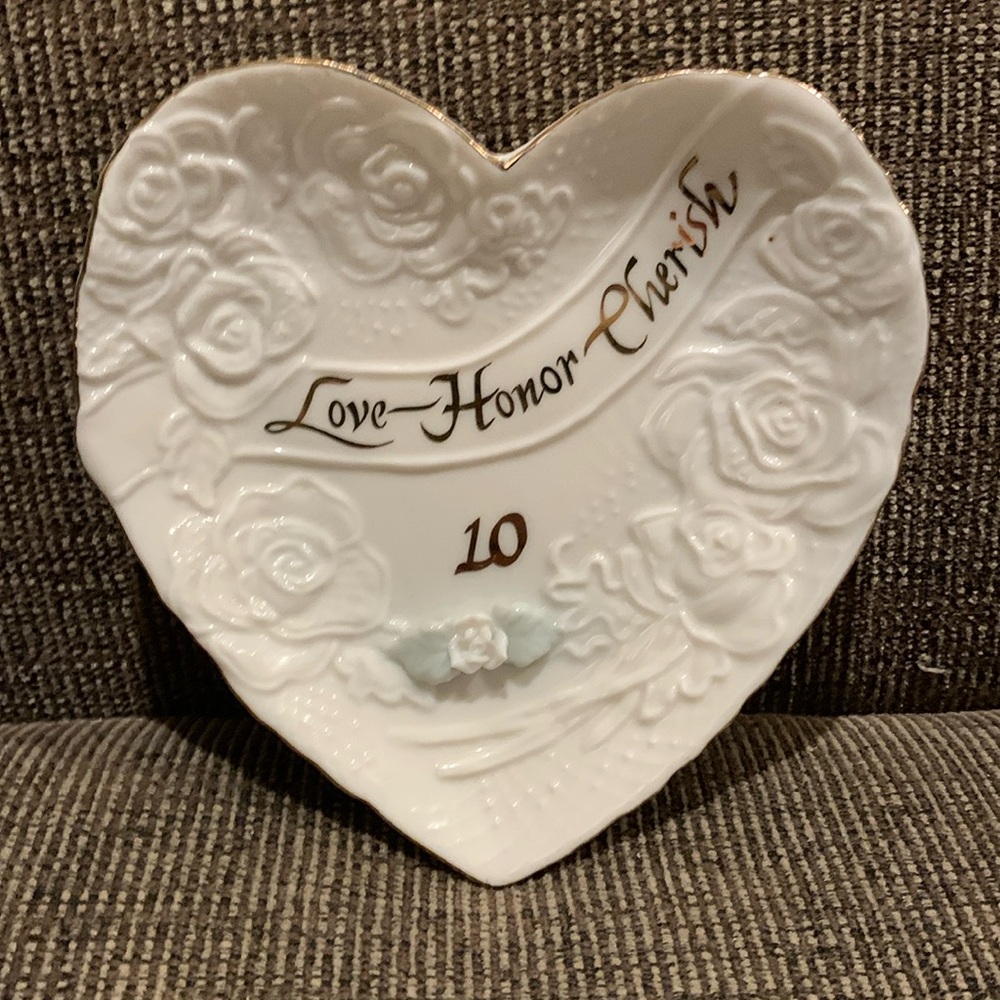 VINTAGE Enesco 1994 10th Anniversary Porcelain Heart Plate 5" Love Honor Cherish